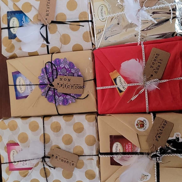 Accessories - Book,Blind date with a book